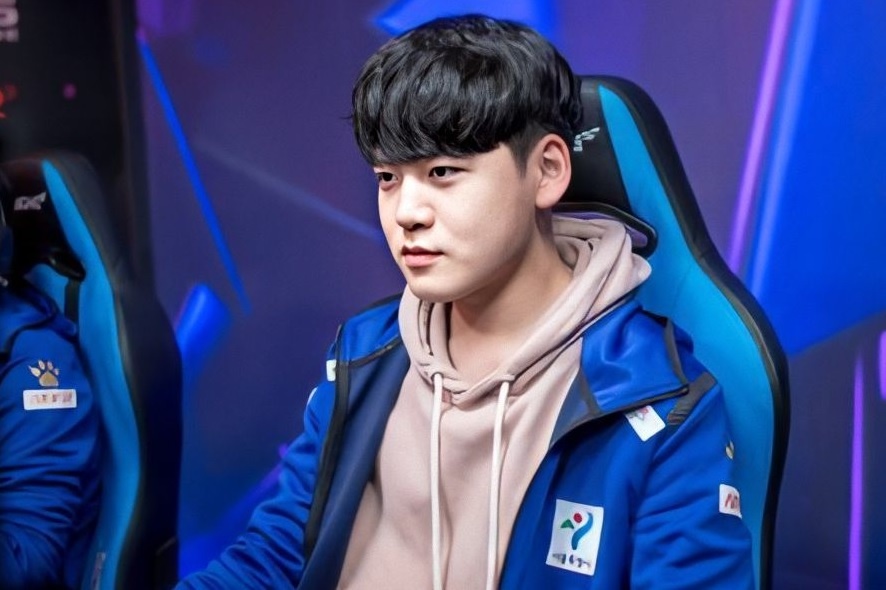 Hai tuyen thu du bi giup T1 danh bai Afreeca Freecs hinh anh