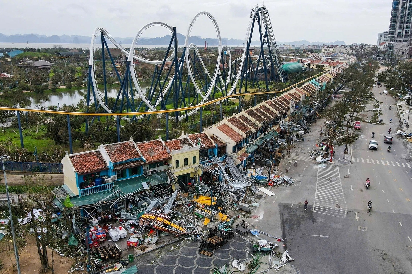 Du lich Quang Ninh hoi sinh tren dong do nat hinh anh