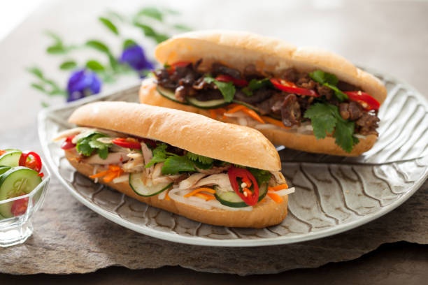 An pho, banh mi du muc gia tai san bay Noi Bai hinh anh