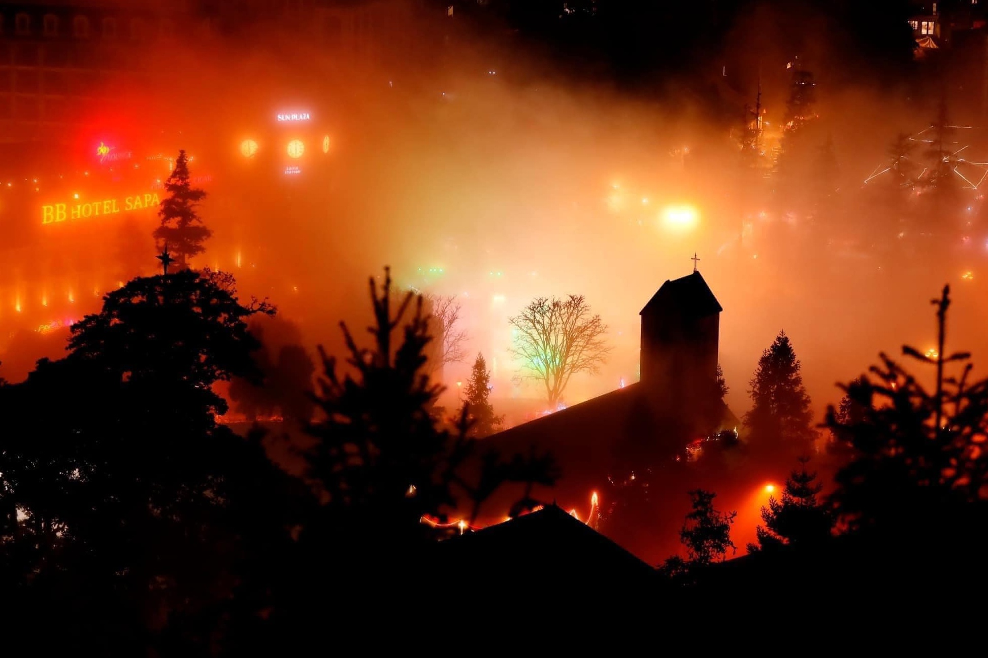 Su that buc anh Sa Pa 'chim trong bien lua' hinh anh