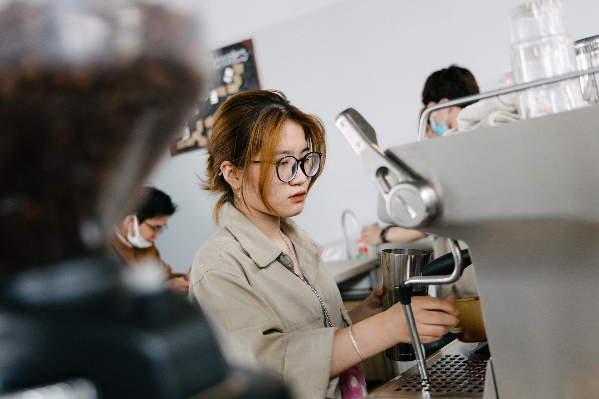 Toi chon pha ca phe luong 17 trieu/thang thay vi ngoi van phong hinh anh