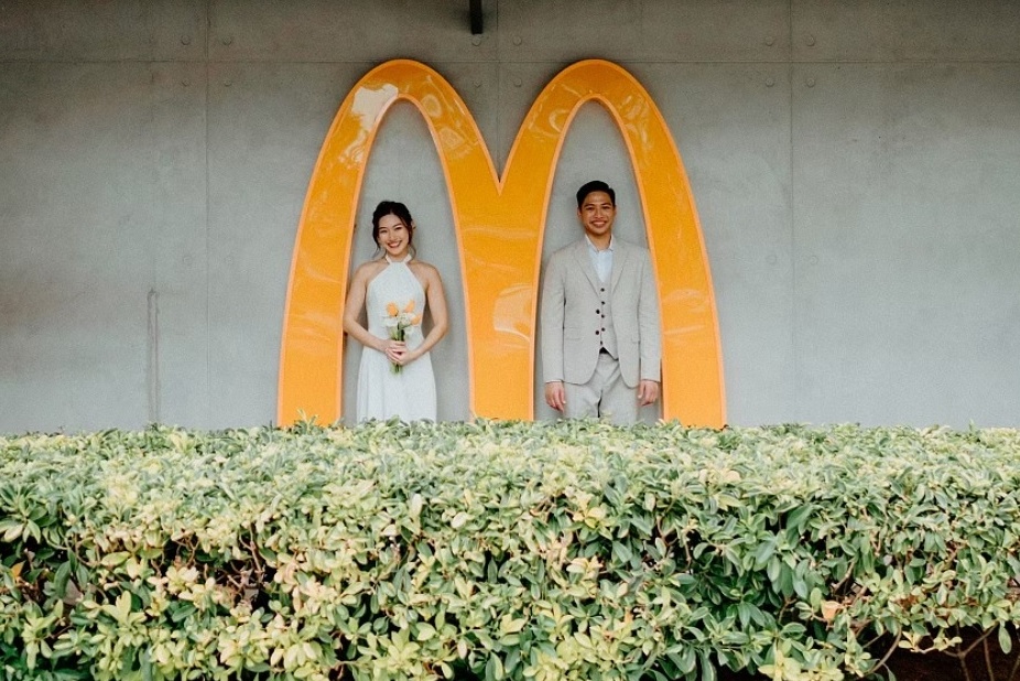 Trao luu tiec cuoi an McDonald's, Haidilao o Trung Quoc hinh anh