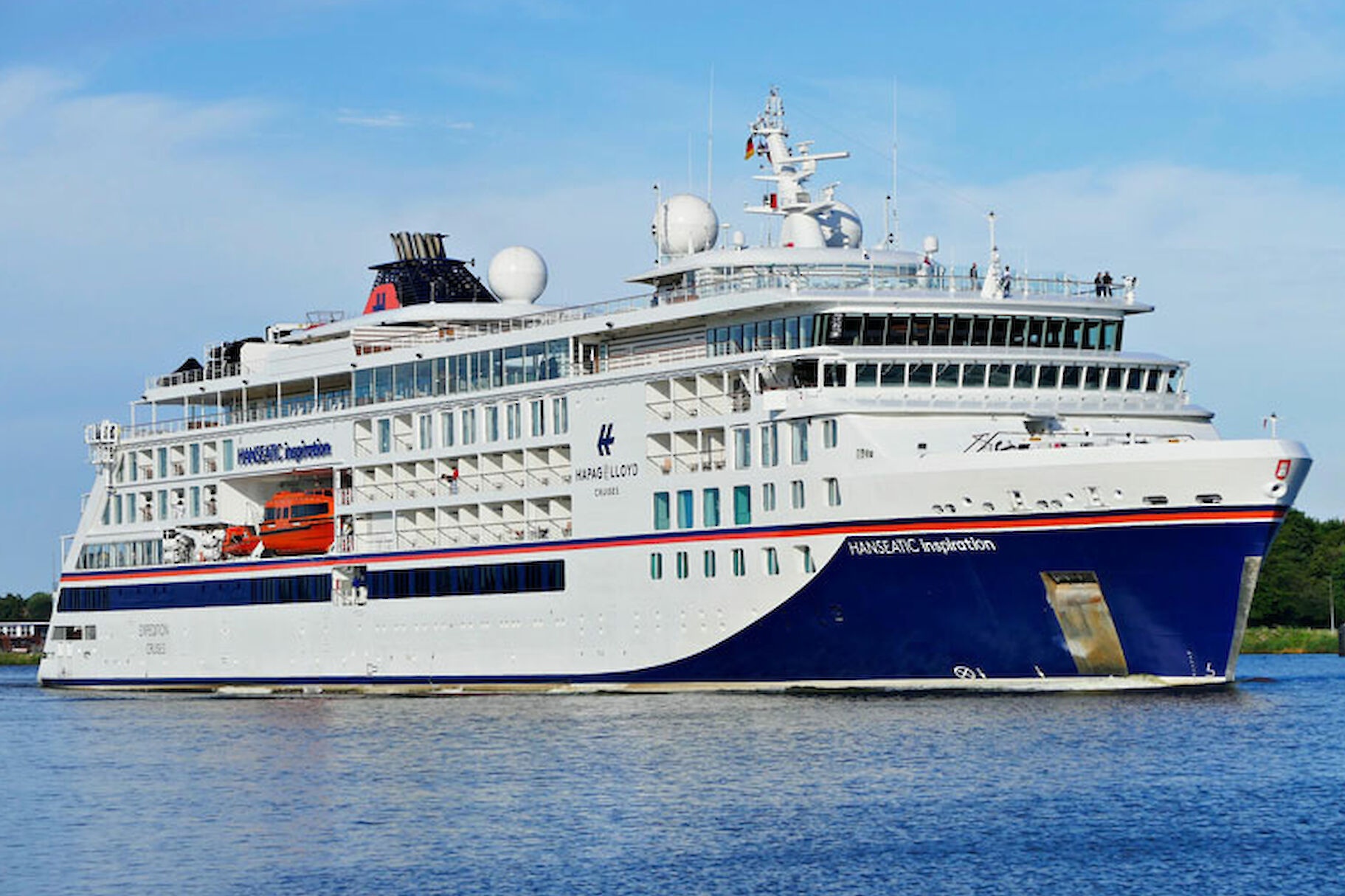 Boc me canh ban thiu kho tin tren du thuyen hang sang hinh anh