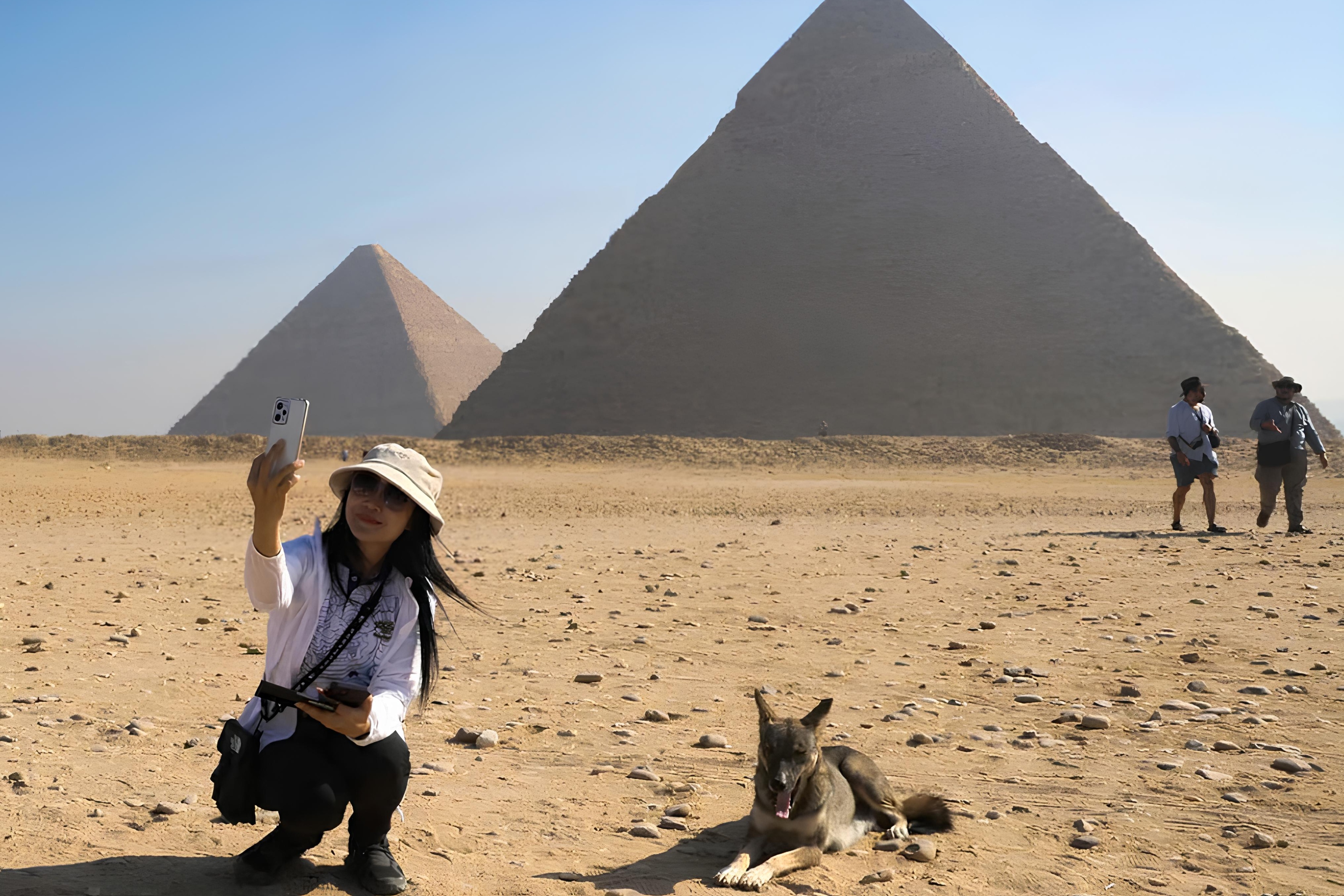 Chu cho thanh 'sao' sau man dung sua tren kim tu thap hinh anh