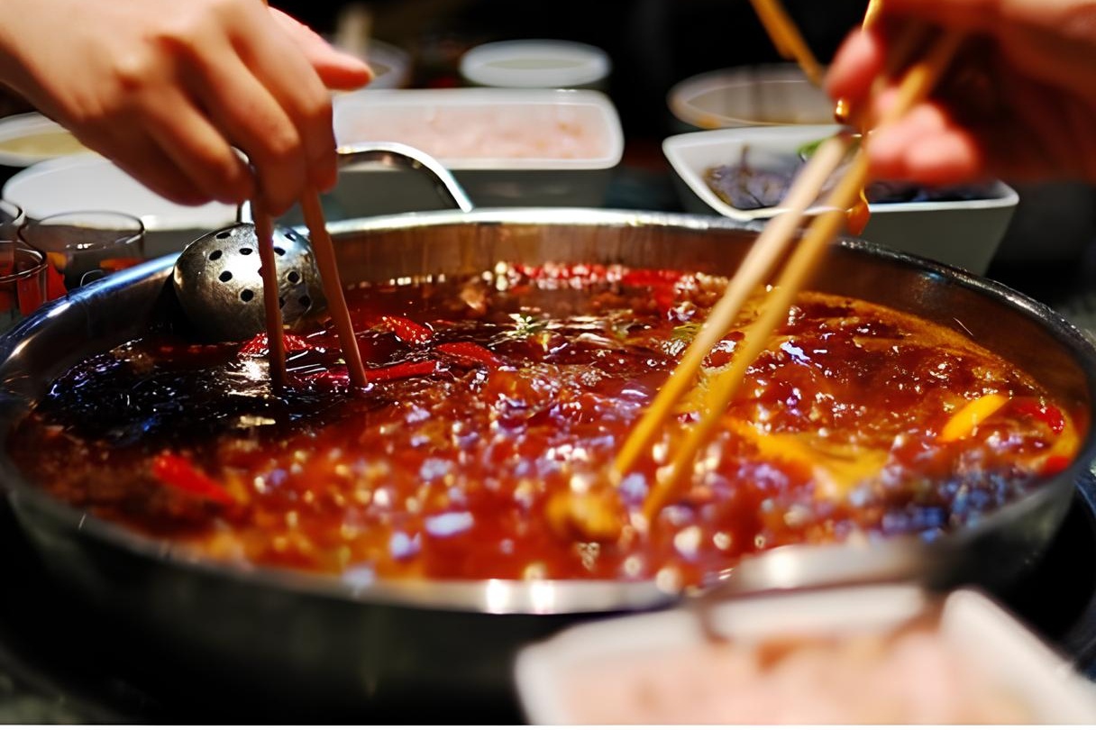 Mon do thua tron trong noi lau gay tranh cai MXH Trung Quoc hinh anh