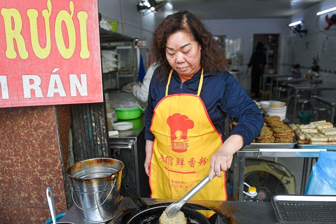 Hang cha ruoi tung len CNN o Ha Noi hinh anh