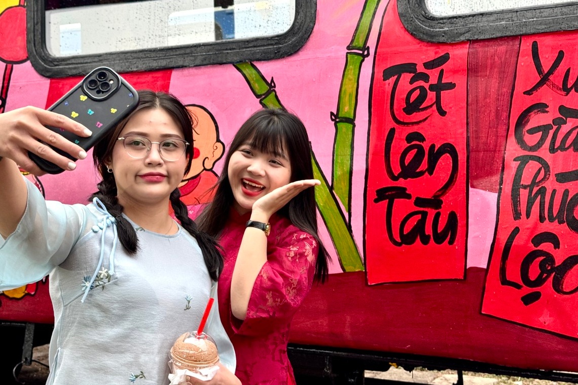 tàu ảnh 12 tau anh 12