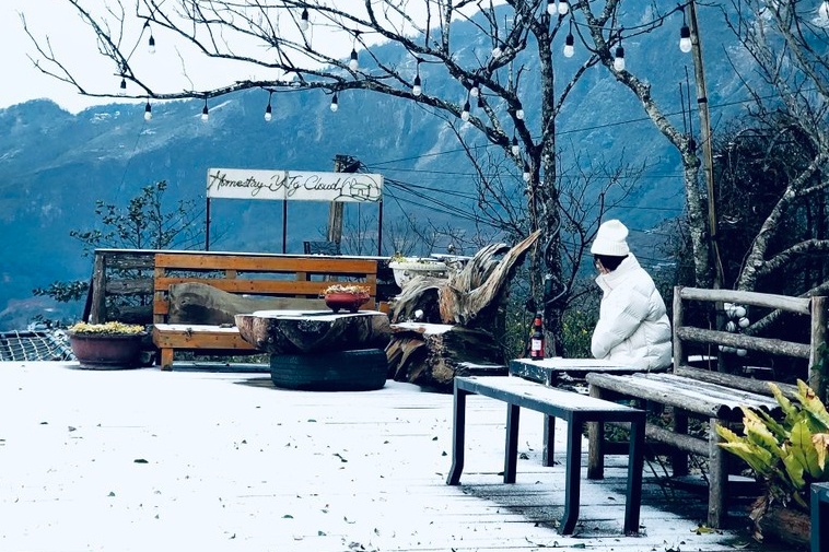 Bang tuyet phu trang Y Ty nhu troi Au hinh anh