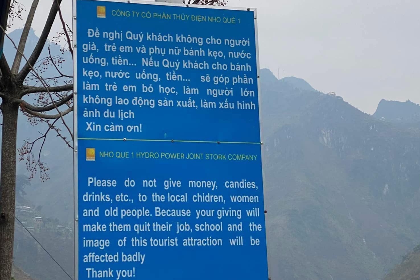 Tam thao do bien khuyen cao khong cho tien tre em tai song Nho Que hinh anh