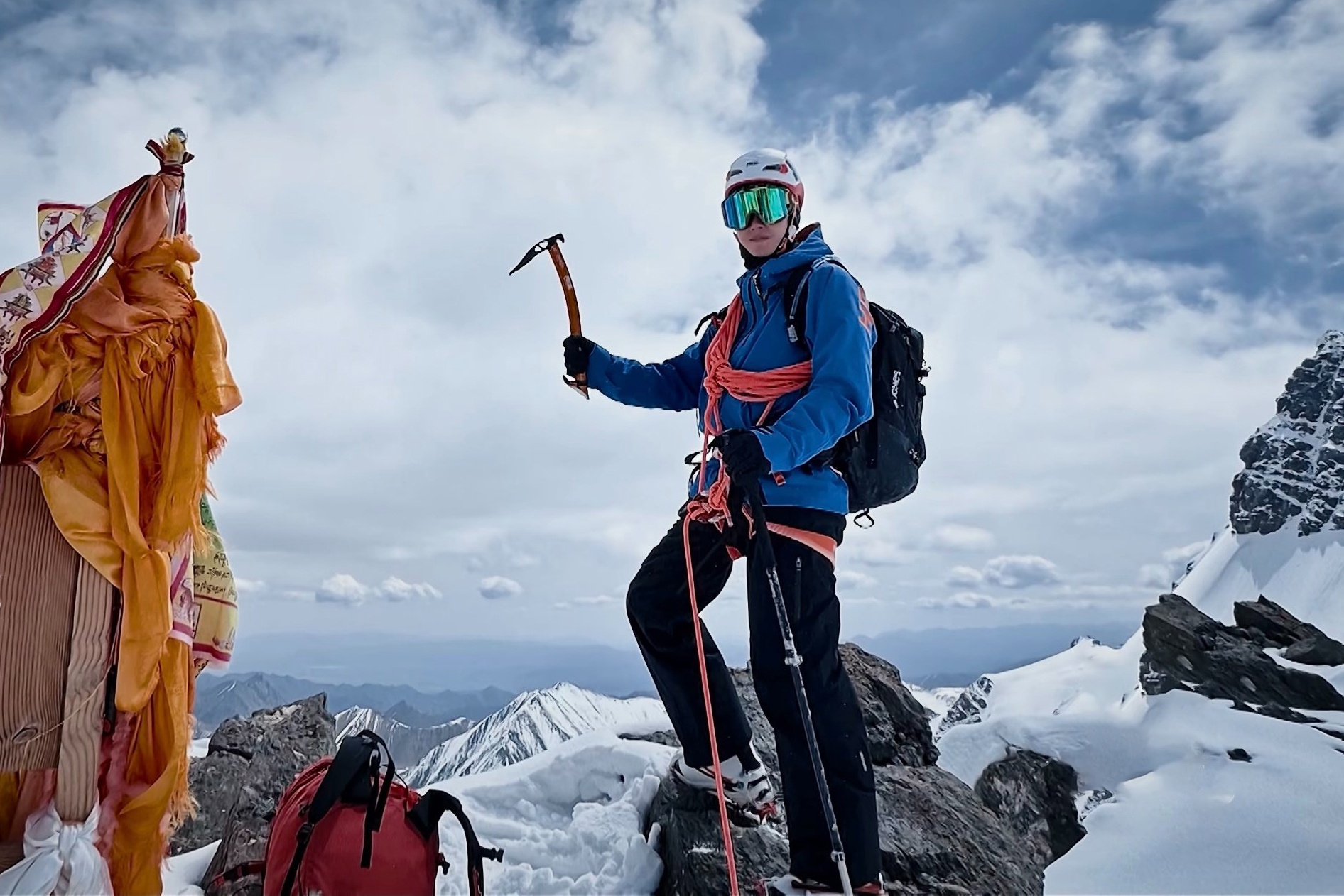 Do xo leo nui tuyet Trung Quoc nhu Vuong Nhat Bac hinh anh