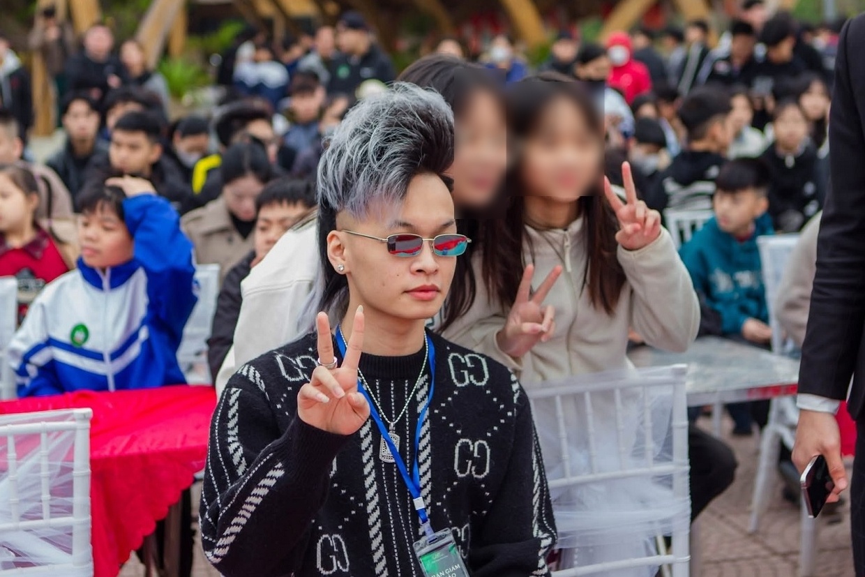 Thuc hu 'su kien van hoa' moi Thong Soai Ca, Hoang Cuu Bao o Hoa Binh hinh anh