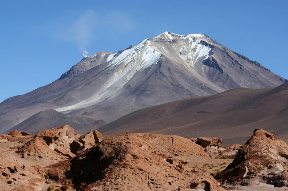 'Nui lua thay ma' o o Bolivia sap phun trao sau 250.000 nam? hinh anh