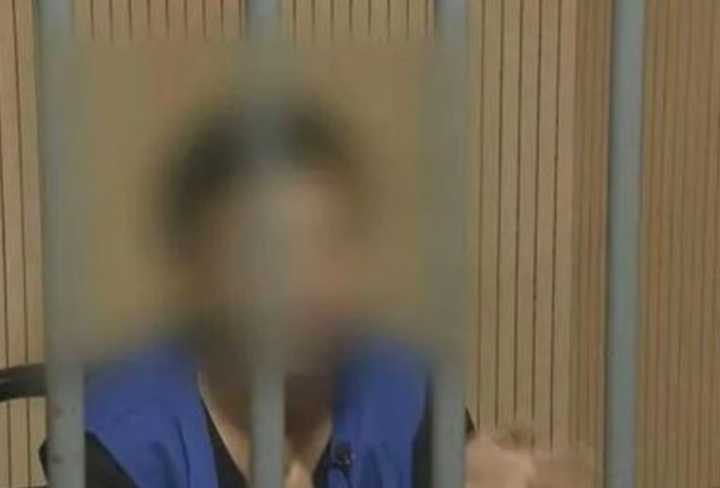 Nam thanh nien Trung Quoc an cap tien de di 120 chuyen du lich hinh anh