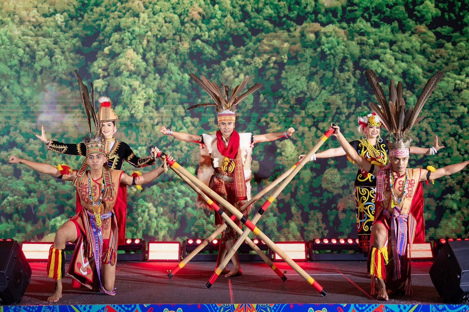 Am thuc va van hoa Malaysia 'do bo' Ha Noi hinh anh