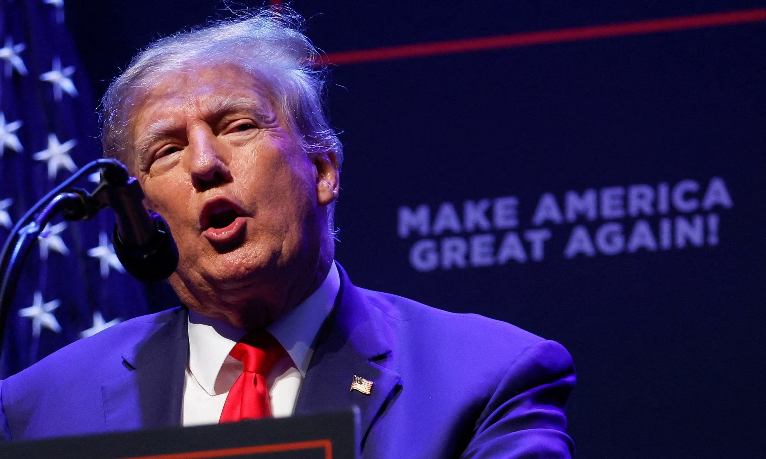 Loi keu cuu cua nhan vien giao duc, y te khi chinh phu My dong cua hinh anh