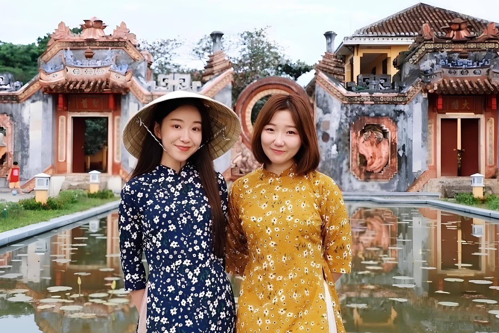 Viet Nam thanh diem den ly tuong voi khach Han thoi bao gia hinh anh