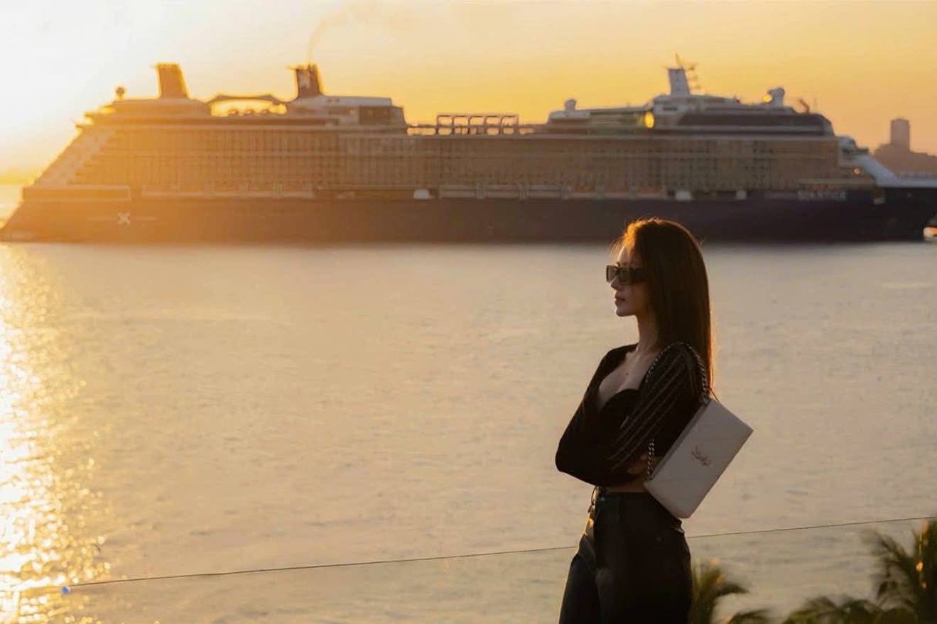 San anh tau bien 'tuyet doi dien anh' o Ha Long hinh anh