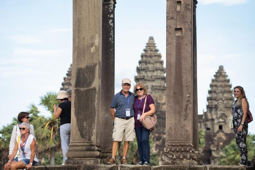 No luc 'Van la Campuchia' niu keo khach du lich hinh anh