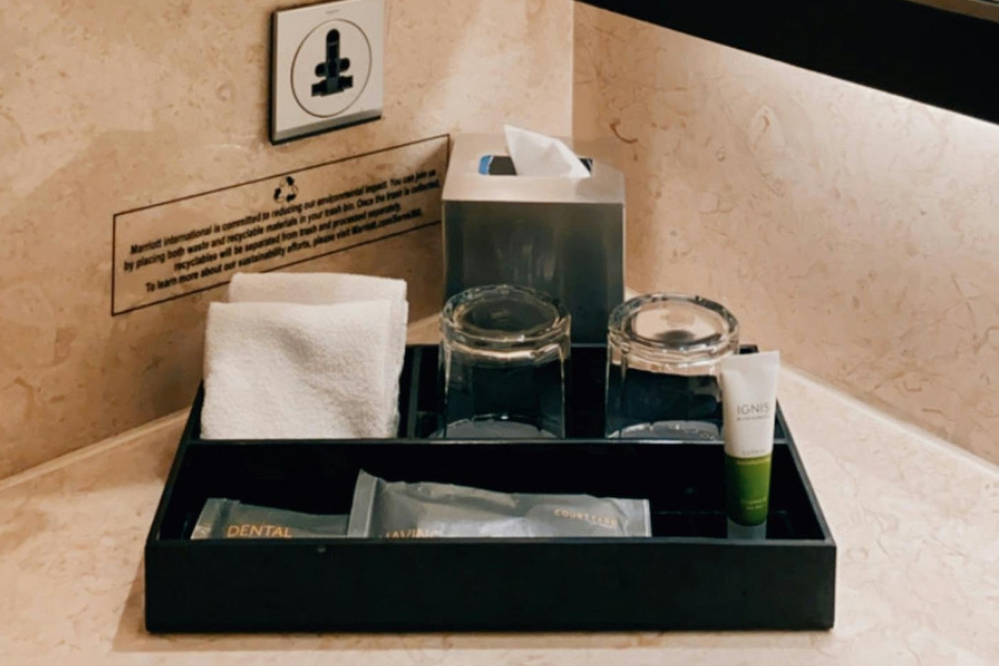 Mon do co the mang ve tuy thich tu khach san hinh anh