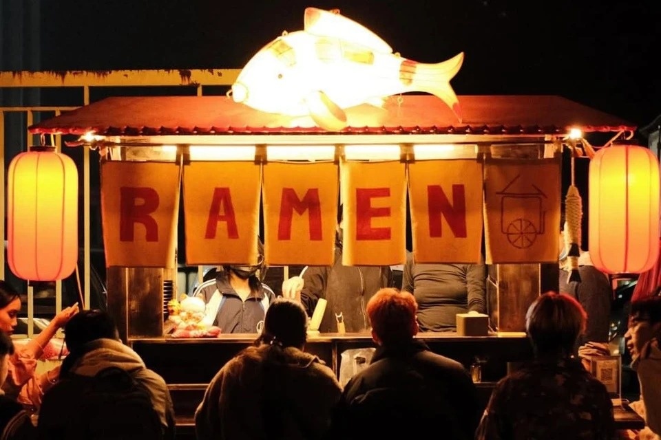 Vi sao quan cang dong cang khien khach muon vao? hinh anh