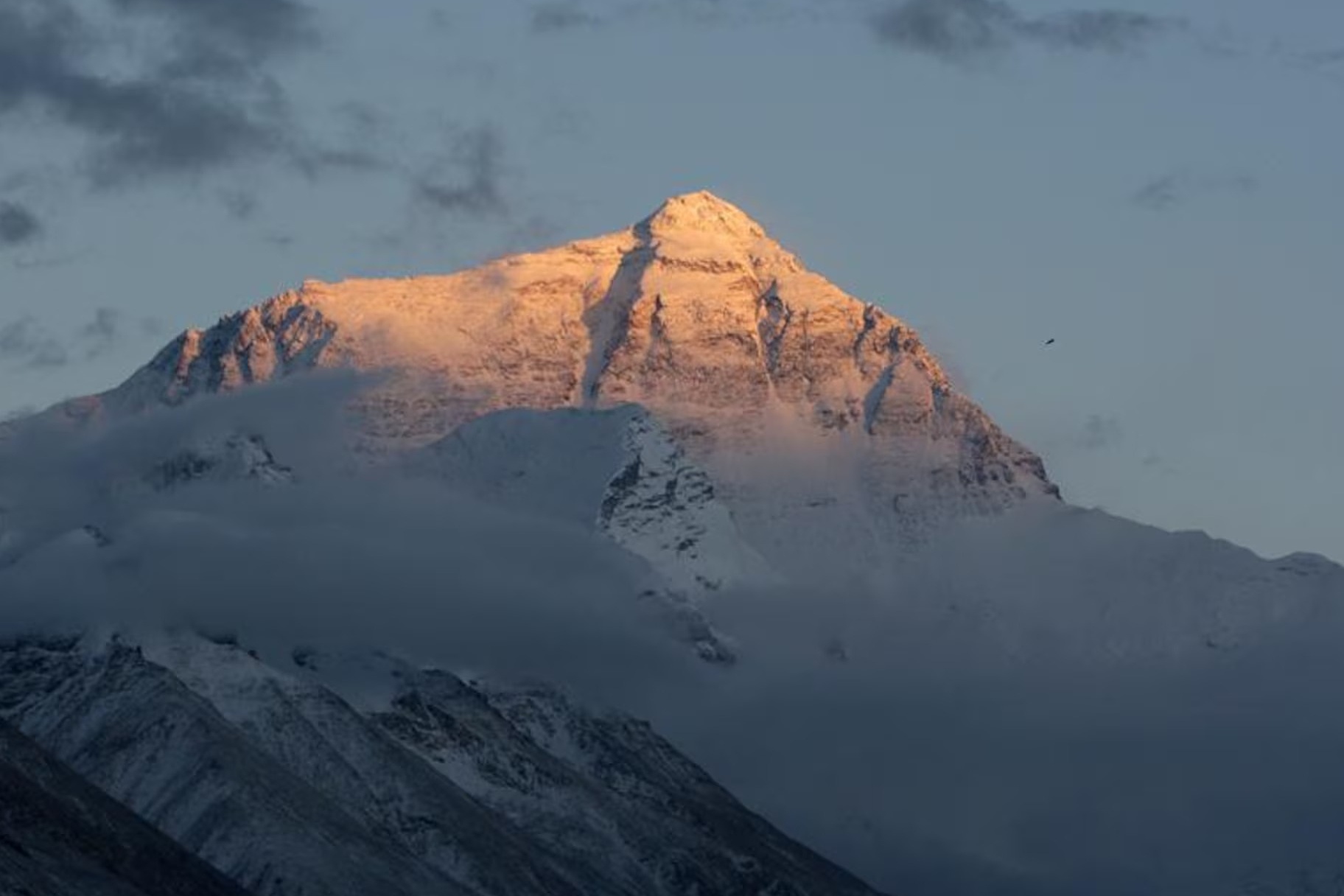 Everest co that su cao nhat the gioi? hinh anh