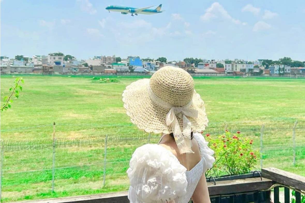 'Trend' di ca phe ngam may bay tro lai: Day la 5 quan co view 'xin' hinh anh