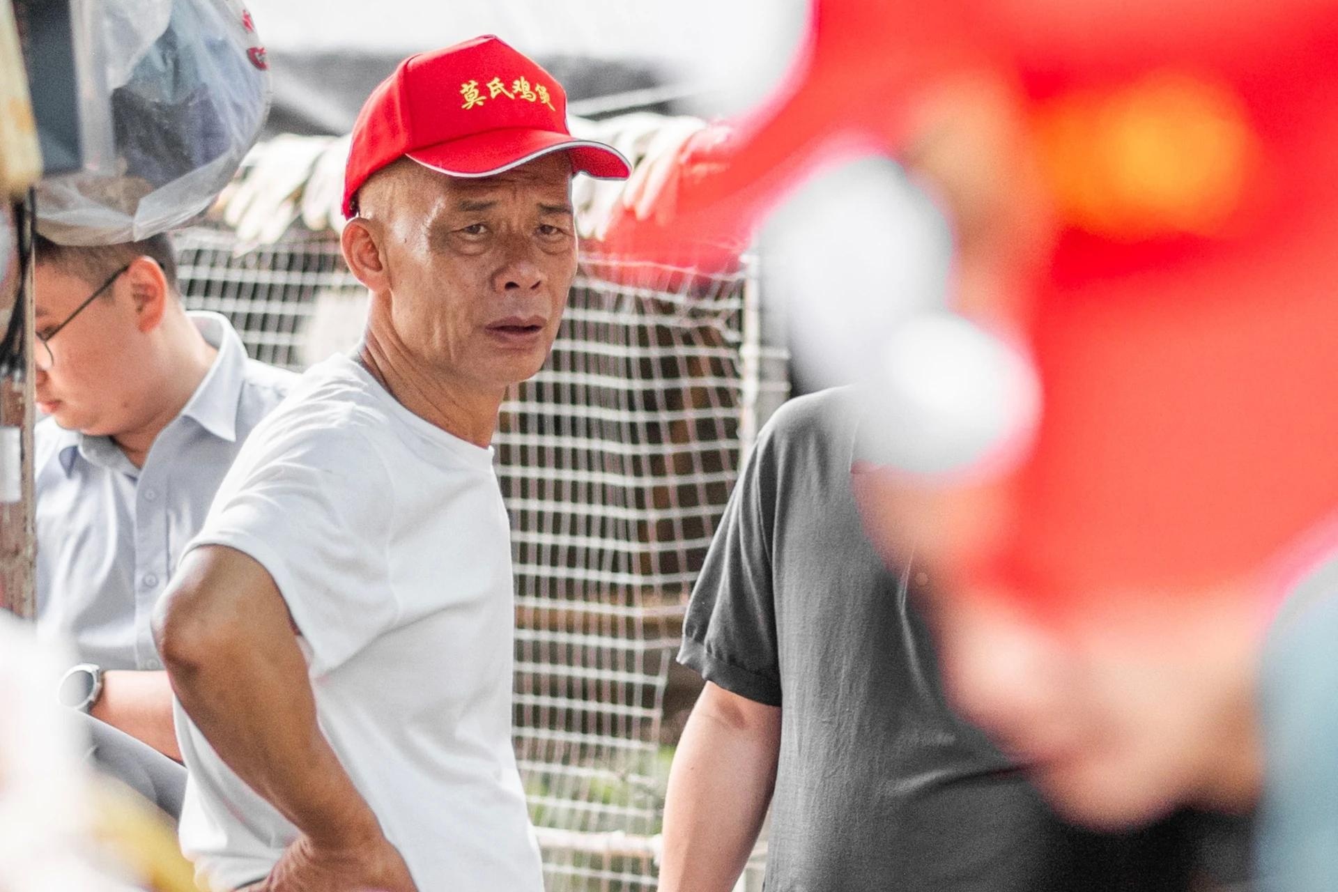 Canh bao ngo doc khi tu lam lau ga 'duoi khach' o Trung Quoc hinh anh