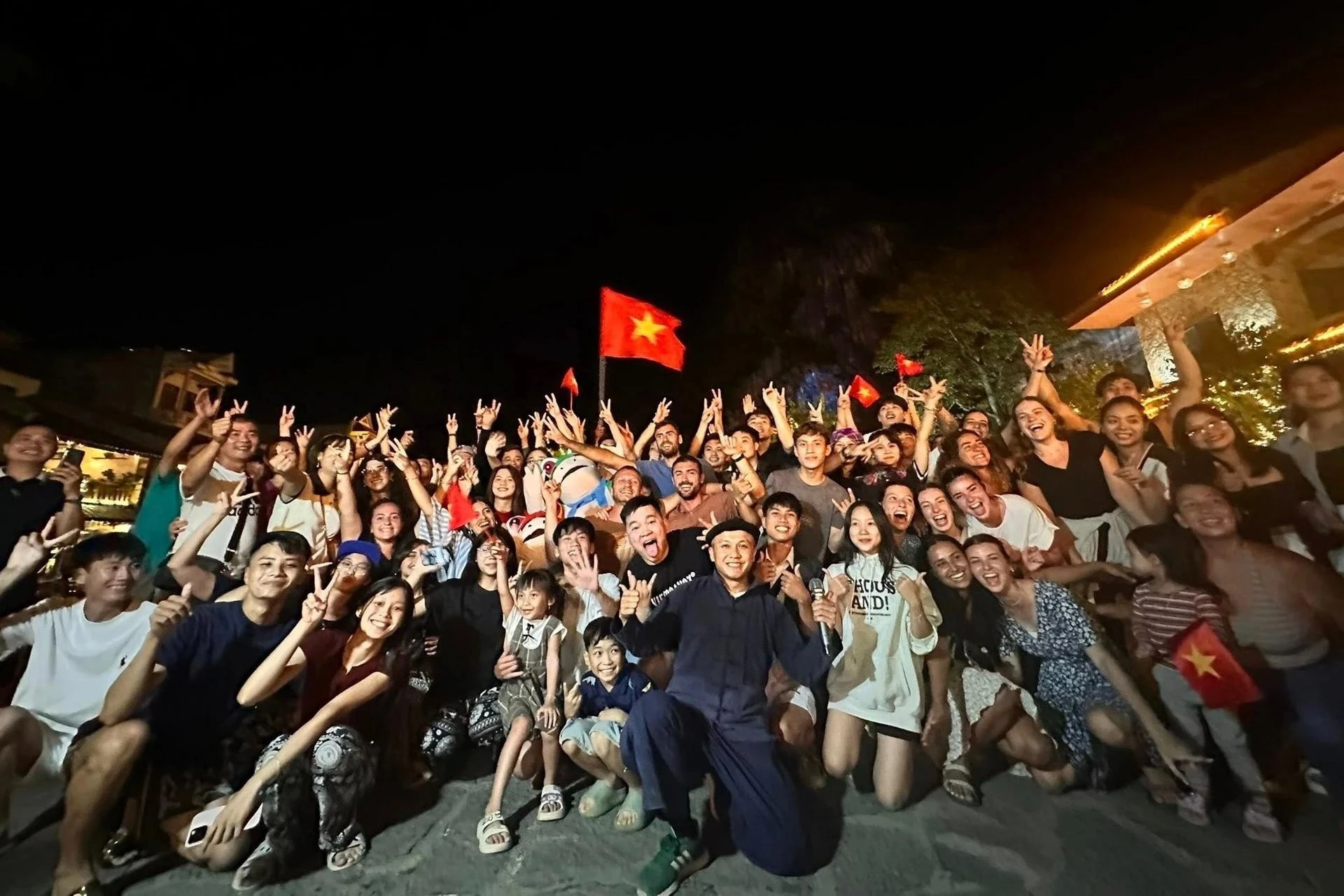 can bo anh 4