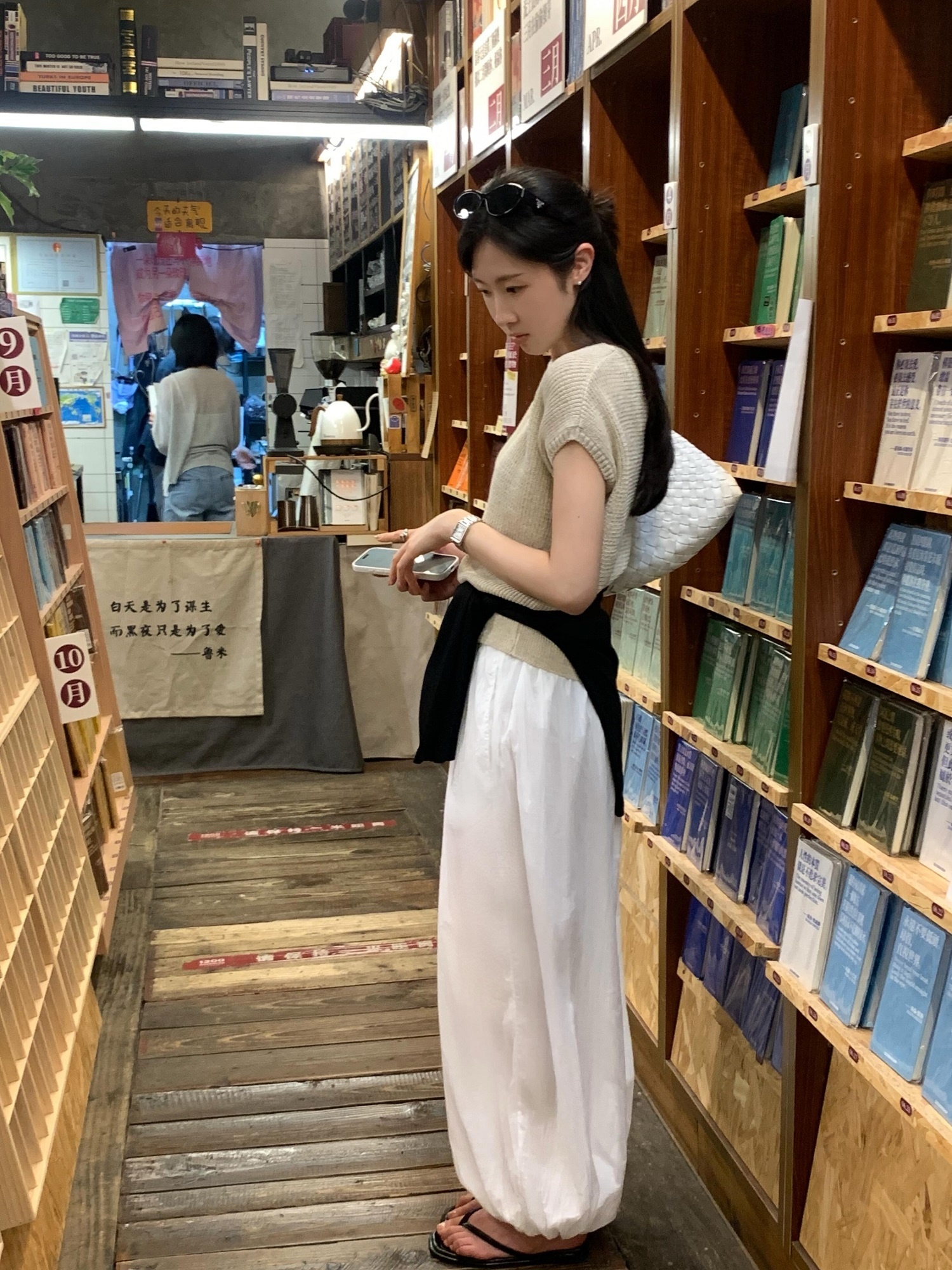 hiệu sách ảnh 5 hiệu sách ảnh 5