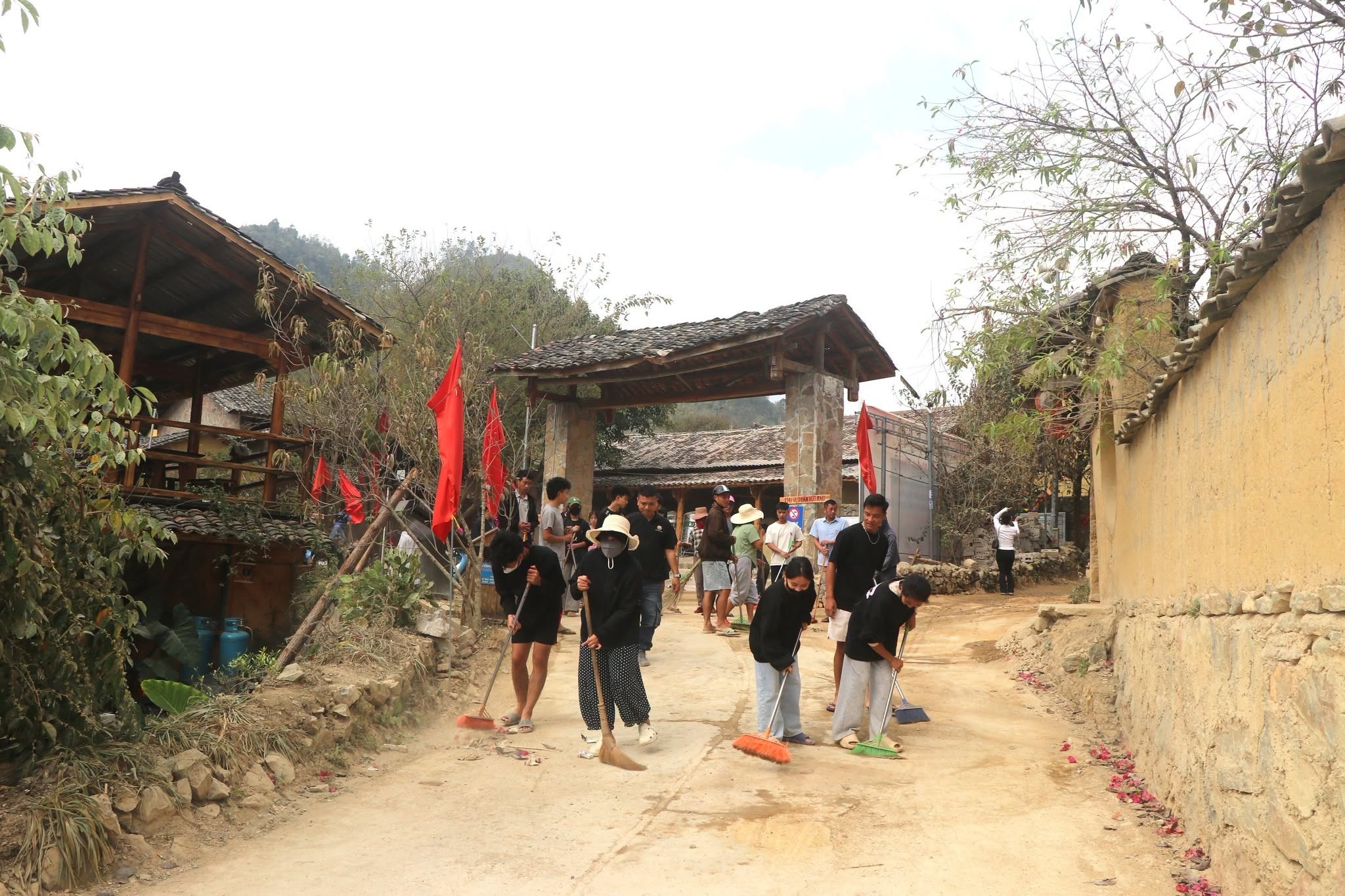 Lũng C&uacute; ảnh 2
