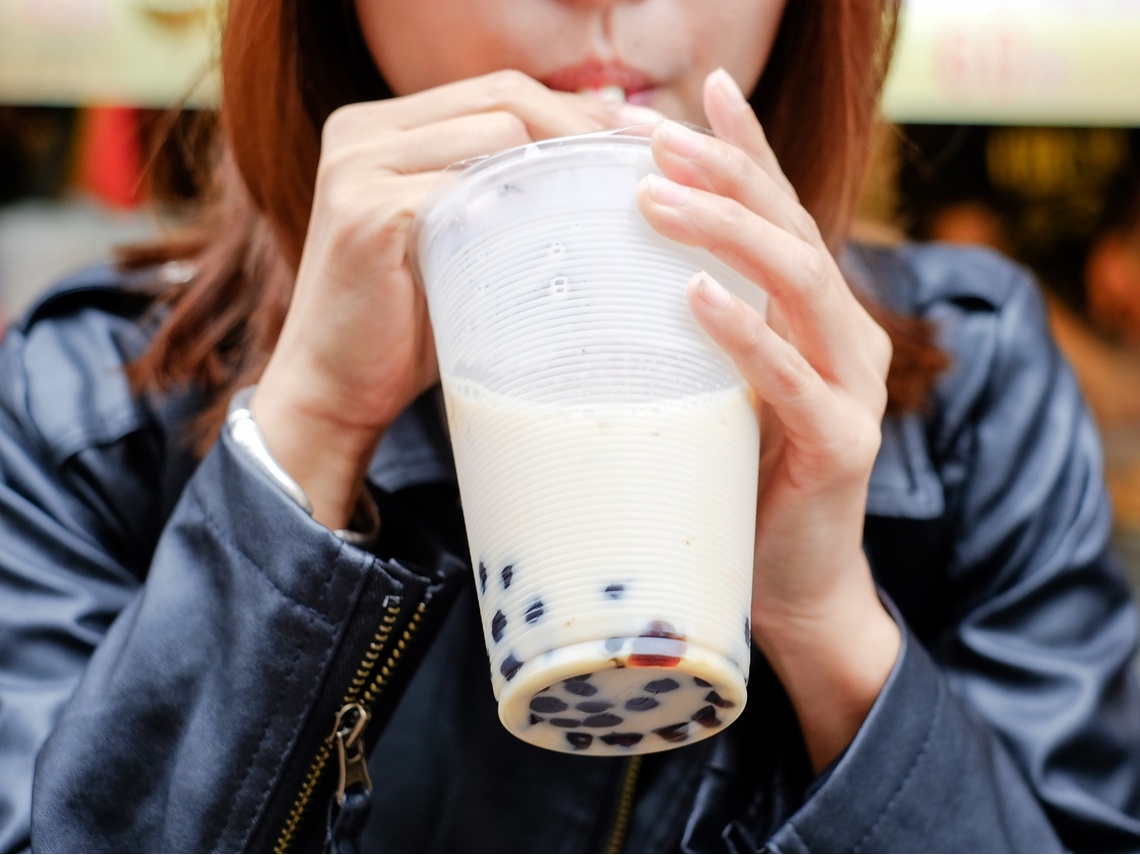 Nguyen lieu lam tra sua gia sieu re 3.000 dong/lit hinh anh