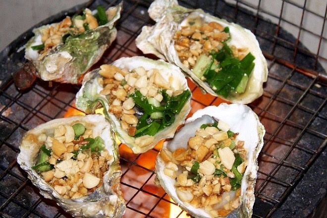 Hau nuong 'sieu re' gia 5.000 dong/con tran ngap via he hinh anh