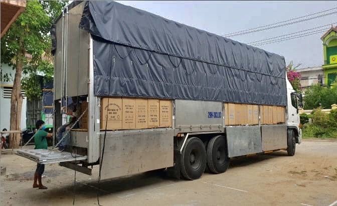 Bat giu gan 1,8 trieu khau trang lau tai Quang Binh va Ha Noi hinh anh