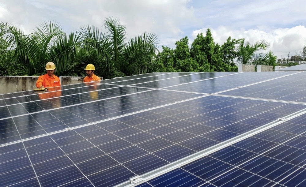 Ro lap dien mat troi mai nha anh 3