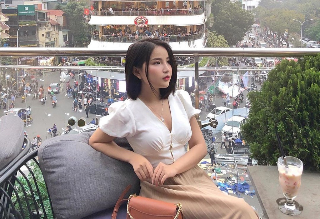 Gan 2 trieu dong cho mot cho ngam phao hoa dem giao thua hinh anh