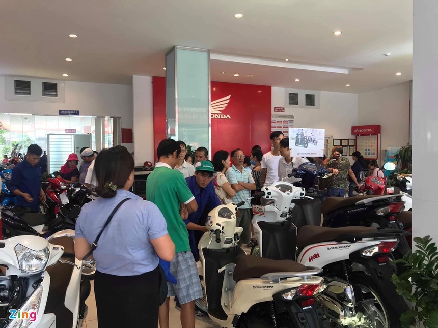 Honda SH,  Vision doi gia,  ban chay truoc Tet anh 2