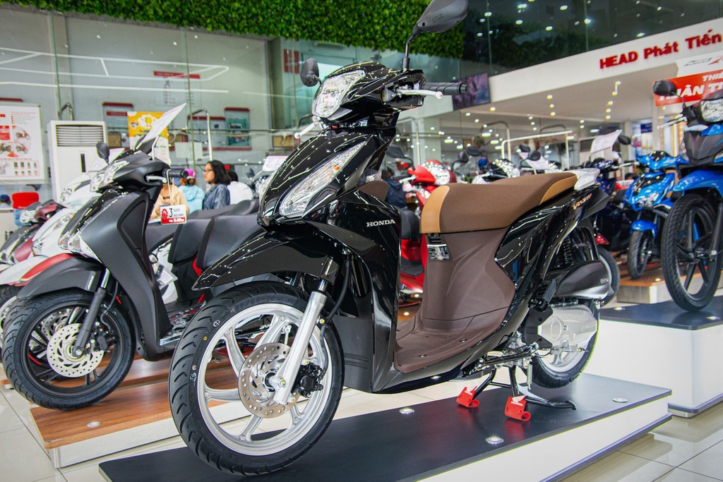 Honda SH, Vision doi gia, ban chay truoc Tet hinh anh
