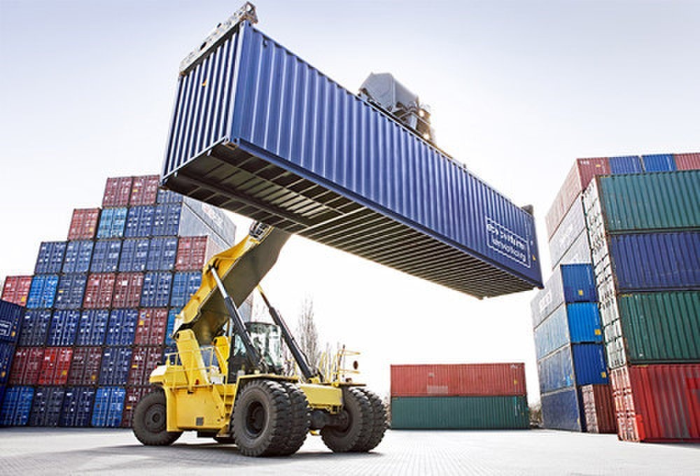 Gia thue container rong tang gap 10 lan hinh anh