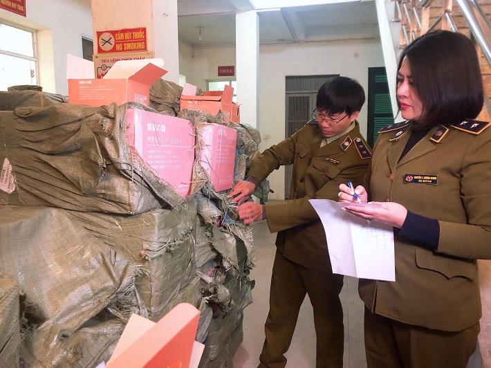 Thu giu 5 tan mat na duong da khong ro nguon goc hinh anh