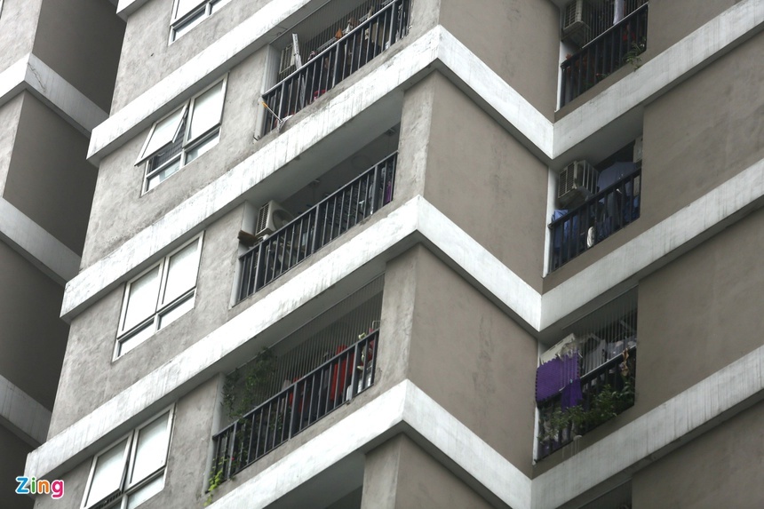 lap luoi an toan ban cong anh 2