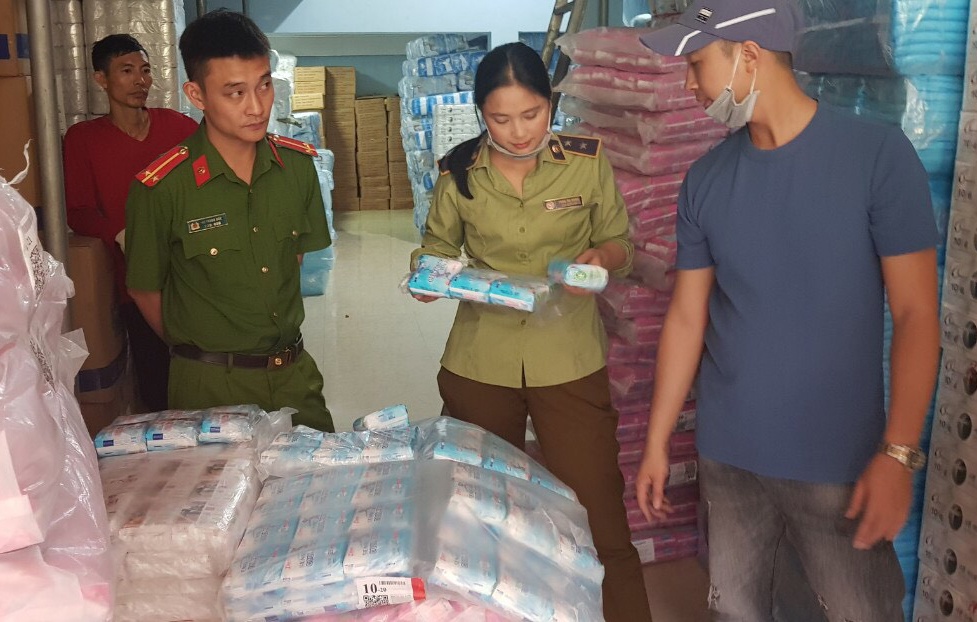 Phat hien co so kinh doanh bang ve sinh gia anh 1