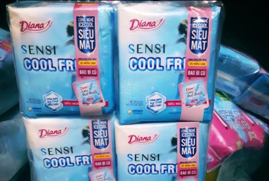 Phat hien co so kinh doanh hang nghin bang ve sinh gia hinh anh