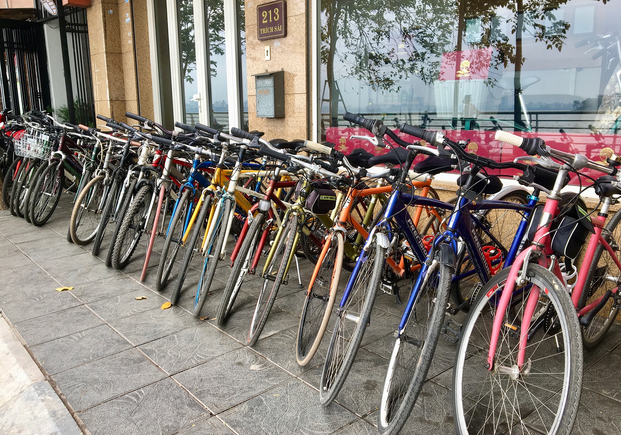 thue xe dap ho tay anh 1