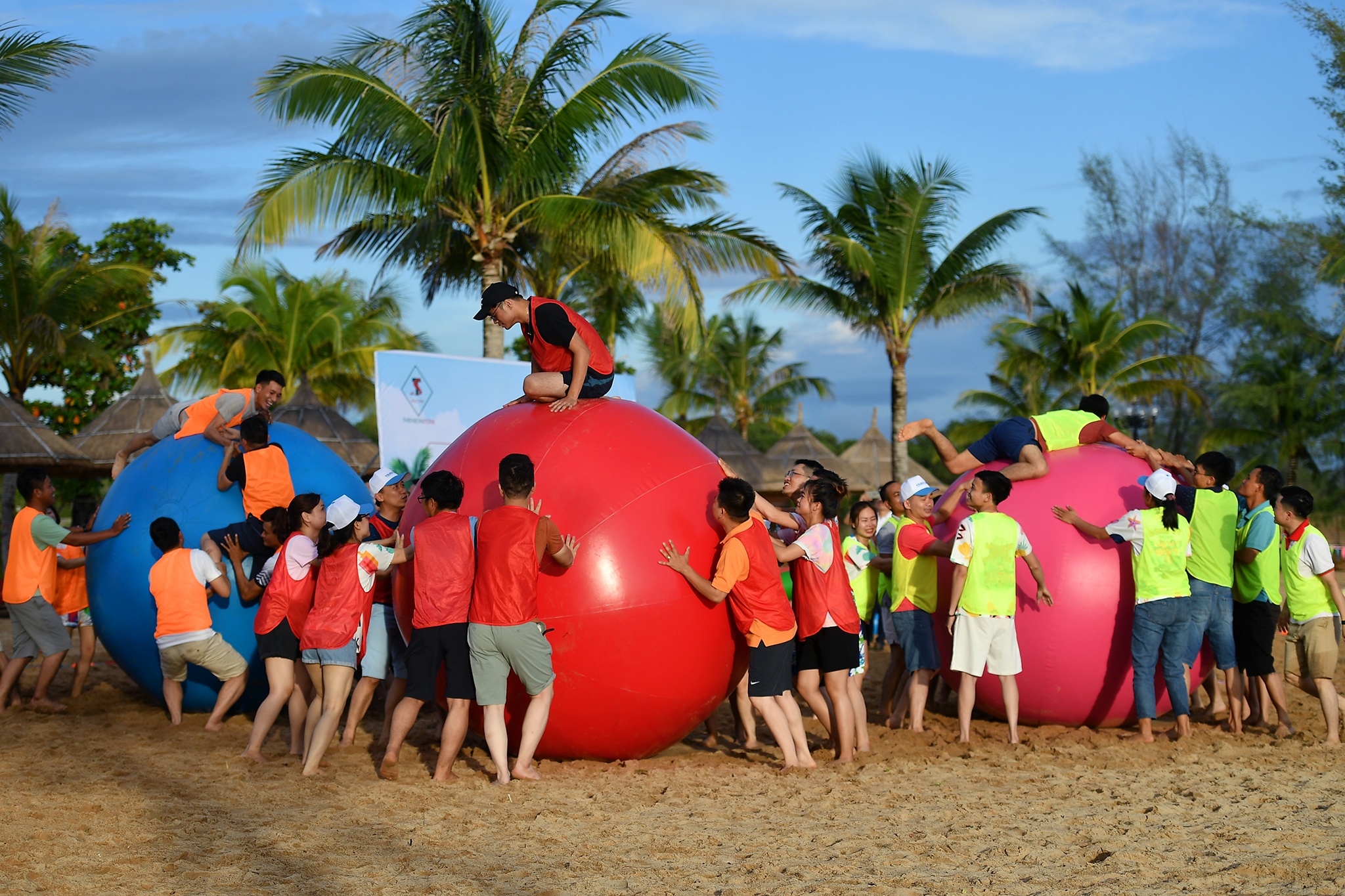 huy tour dip le 30/4-1/5 anh 1