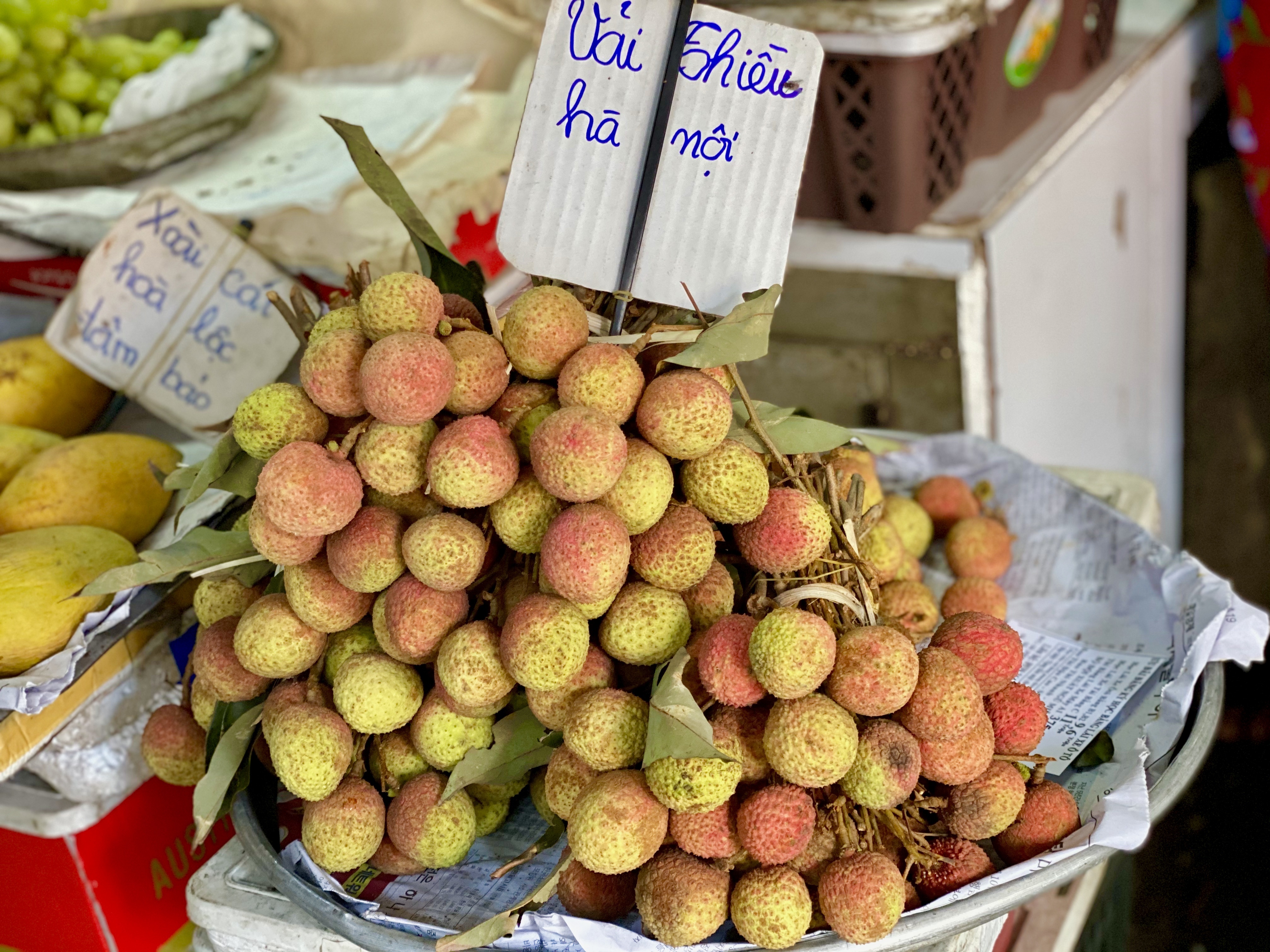 Vai thieu dau mua ve cho TP.HCM, gia 80.000 dong/kg hinh anh