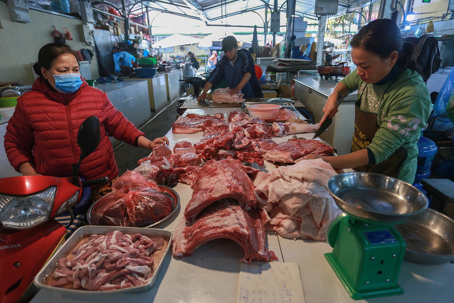 Gia thit heo giam anh 2