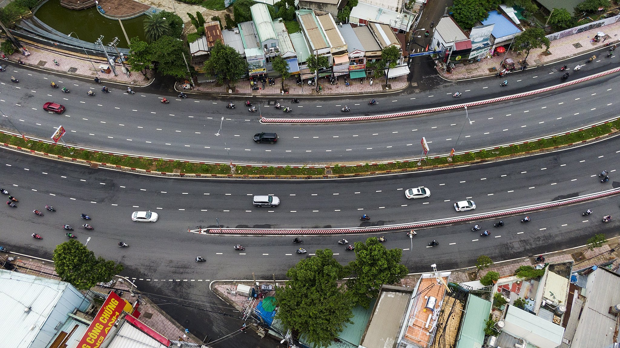 cho thue mat bang Nguyen Huu Canh anh 12
