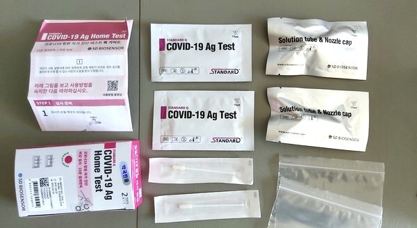 260.000 dong/kit test nhanh Covid-19 rao ban tren cho mang hinh anh
