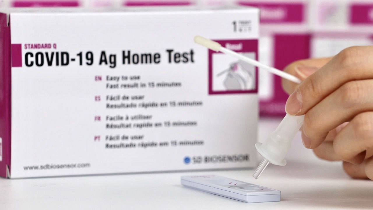 Co duoc tu mua, su dung kit test nhanh Covid-19 ban tren mang? hinh anh