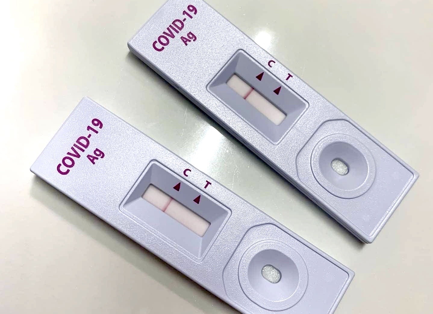 Quan ly thi truong kiem tra kit test nhanh Covid-19 ban tren mang hinh anh